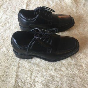 Boys 13 M Robert David  Dress shoes 8-3/4" Leather